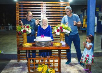 Para Dona Luisinha Eu Tiro o Chapéu