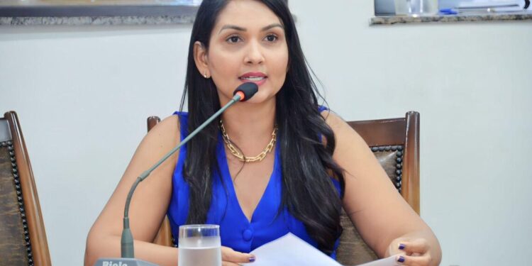 Deputada Vanda apresenta lei que prevê sala reservada para mulheres durante audiências sobre violência doméstica