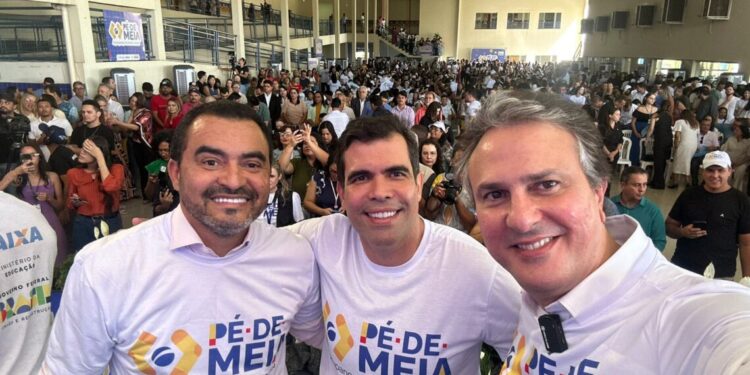 Ao lado de Ministro e Governador, Ayres elogia Pé de Meia e defende redução da evasão escolar