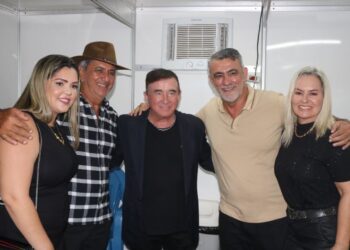 Amélio Cayres prestigia aniversário de 35 anos de Sampaio