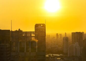 Conjunto de estudos assinados por pesquisadores da OMS reúne evidências científicas dos impactos negativos das mudanças climáticas na saúde da população mais jovem, mais velha e gestantes