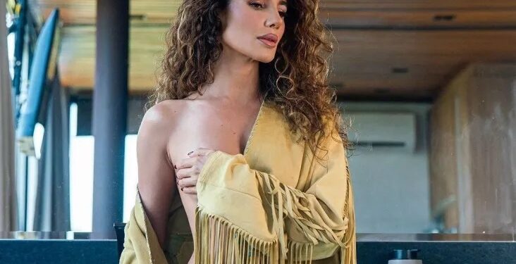Paula Fernandes faz ensaio sensual e fala de fase mais madura na carreira
Crédito: Reprodução/Instagram