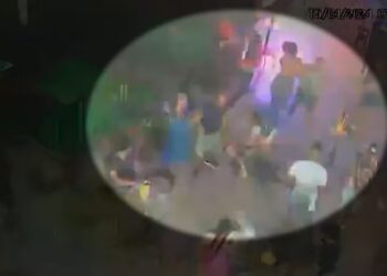 Momento que o soldado Eltas Max é baleado em bar de Palmas — Foto: Reprodução