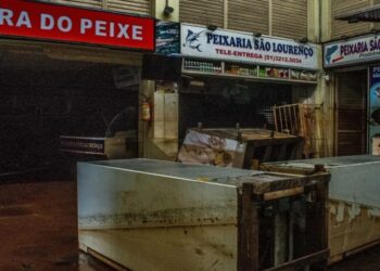 Água da enchente invadiu lojas do Mercado Público de Porto Alegre (RS)
Evandro Leal/Enquadrar/Estadão Conteúdo