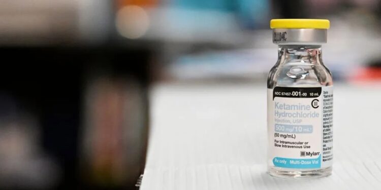 Toxicologista explica cuidados com uso de analgésicos após mortes envolvendo substâncias