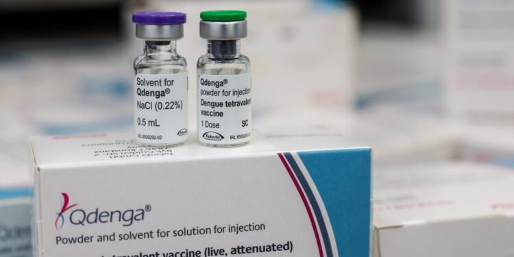Saúde encerra ampliação temporária da vacina contra dengue