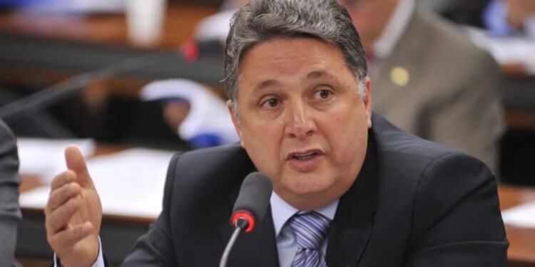 Garotinho deve passar por cirurgia na terça-feira (11)