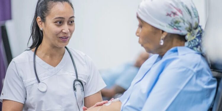 Imunoterapia antes de cirurgia de melanoma avançado reduz o risco de recidiva