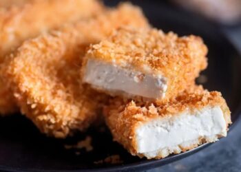 Crispy vegan breaded fried tofu
CreatiVegan.net/GettyImages