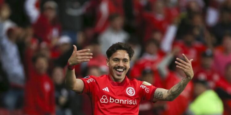 Palmeiras avança para contratar Maurício, do Inter