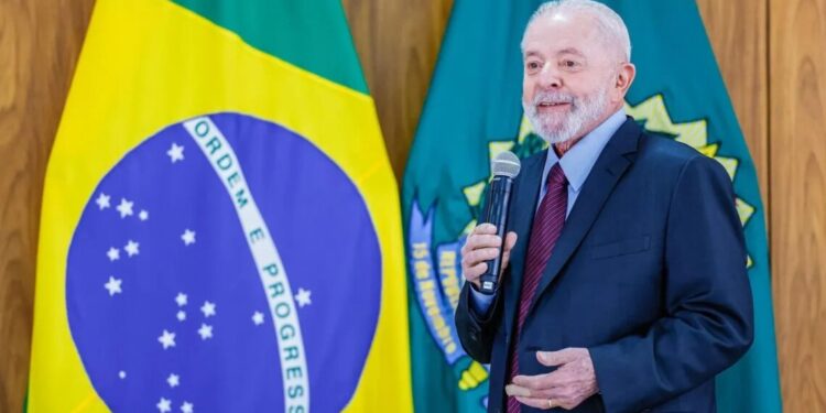 Lula: Governo deverá renovar contratos com a Enel após empresa se comprometer com investimento maior