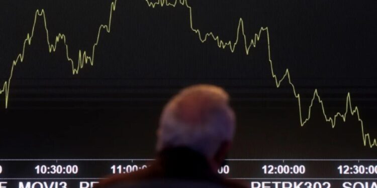 Ibovespa é o índice que mais caiu em 2024 entre as principais bolsas globais; real tem 3º pior desempenho