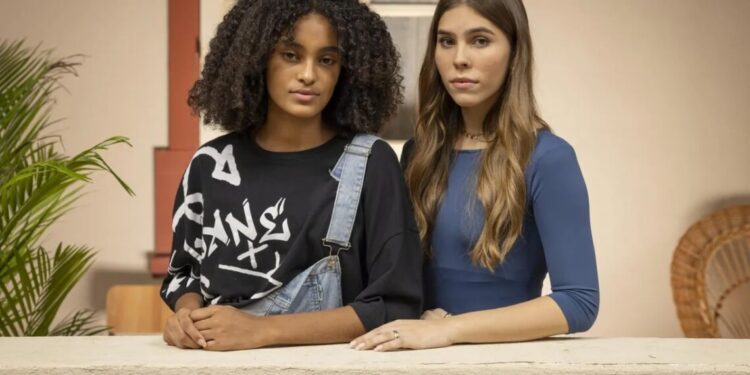 Semana em “Renascer” terá nascimento de criança intersexo e fim de casais