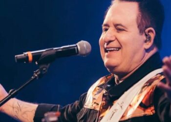 Marrone passa por cirurgia de emergência para operar glaucoma Reprodução/Instagram