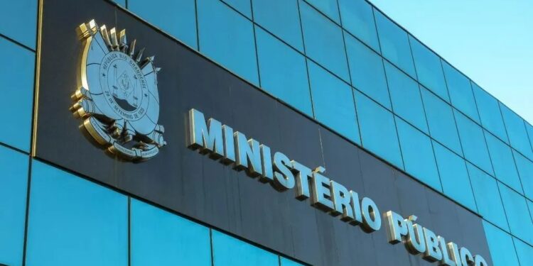 Comissão do Senado analisa nesta terça (18) se réu precisa assumir culpa em acordo para impedir processo