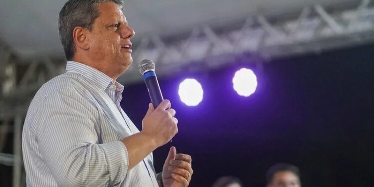 "Não me importa, não me interessa. Eu não me importo, em nenhum momento, em voltar para onde a gente veio", disse