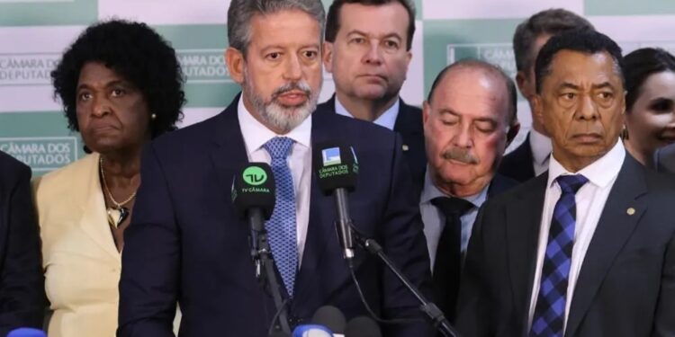 Lira diz que nada no projeto do aborto “vai retroagir nos direitos já garantidos”