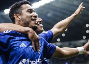 William comemora um dos gols que marcou para o Cruzeiro sobre o Fluminense Gustavo Aleixo/Cruzeiro
