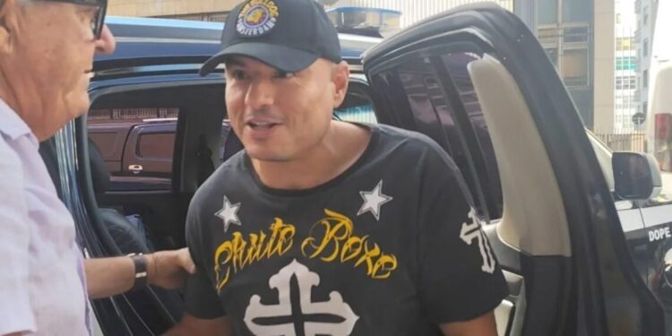 Prisão do humorista Carlinhos Mendigo é mantida após audiência de custódia