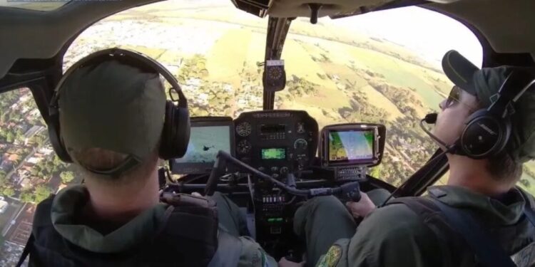 PF e PM perseguem helicóptero e forçam pouso de aeronave com 243 kg de cocaína
Divulgação