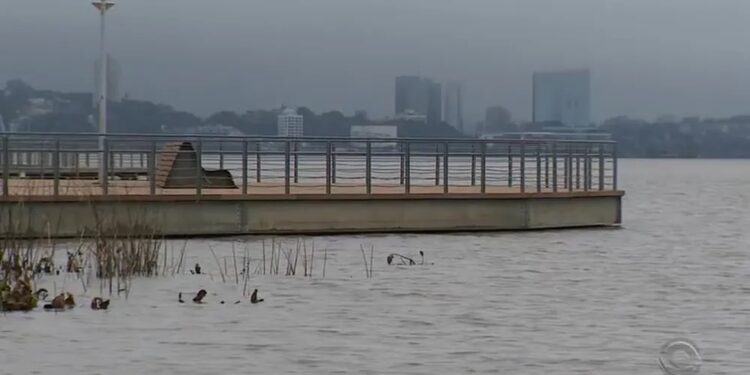 Com retorno da chuva, nível do Guaíba sobe e atinge cota de alerta em Porto Alegre