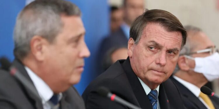 PF deve indiciar Bolsonaro, Braga Netto e generais por atos do 8 de janeiro