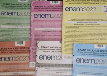 Cadernos do Enem (Exame Nacional do Ensino Médio) Angelo Miguel/MEC