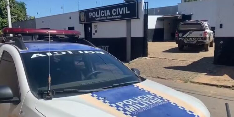 Mãe é presa suspeita fazer corte no pescoço de bebê de dois meses