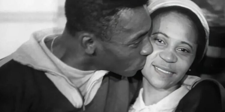 Celeste Arantes, mãe de Pelé, morre aos 101 anos no litoral de São Paulo