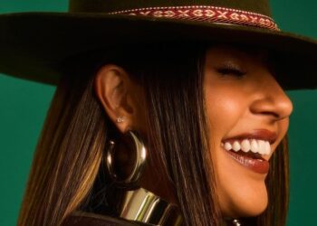 Em entrevista à CNN, a artista comentou sobre o novo DVD, os próximos passos de sua carreira, sua rotina de exercícios físicos e sua vida amorosa Instagram/Lauana Prado