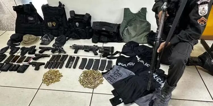 Polícia Militar prende cinco milicianos na Baixada Fluminense (RJ)
Polícia Militar do Estado do Rio de Janeiro - PMERJ