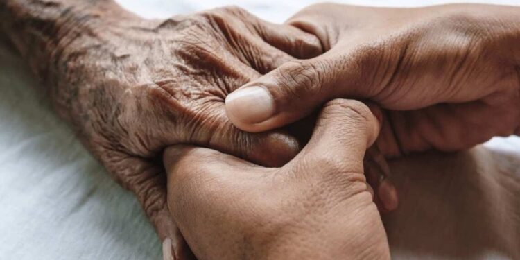 SUS terá primeiro medicamento para demência associada ao Parkinson