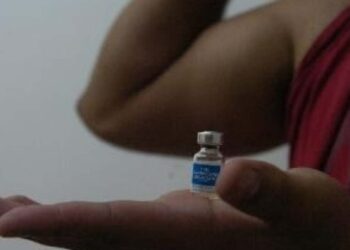 Anabolizantes ou esteroides anabolizantes androgênicos (EAA) são substâncias sintéticas relacionadas aos hormônios sexuais masculinos, como a testosterona