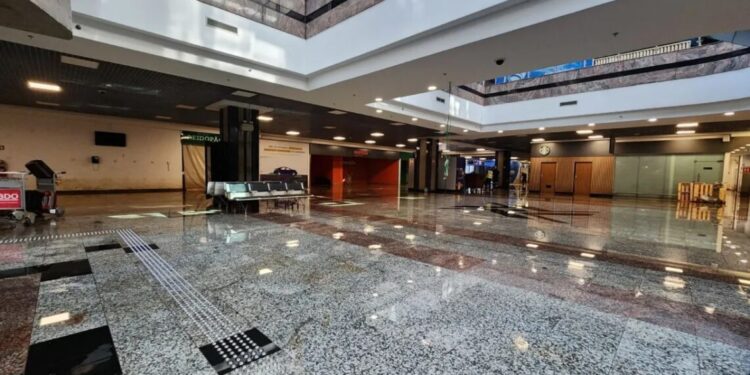 Aeroporto de Porto Alegre voltará a receber passageiros em julho; pousos e decolagens seguem em Canoas