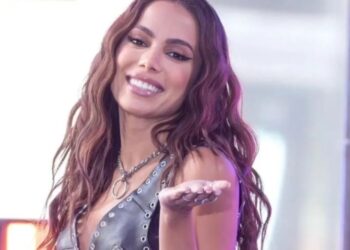 Anitta afirmou que dispensa "ego e preocupação" com o pensamento alheio Reprodução/Anitta
