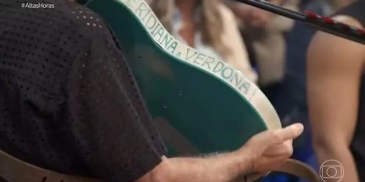 Lulu Santos revela que sua guitarra foi apelidada por Xuxa