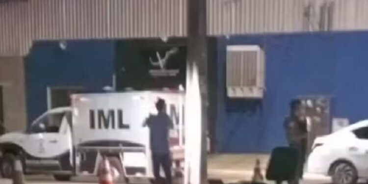 Vendedor foi espancado e morto em praça — Foto: Reprodução/Redes Sociais