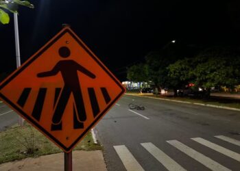 Atropelamento aconteceu na faixa de pedestres de avenida em Palmas — Foto: Wilton Dias/TV Anhanguera