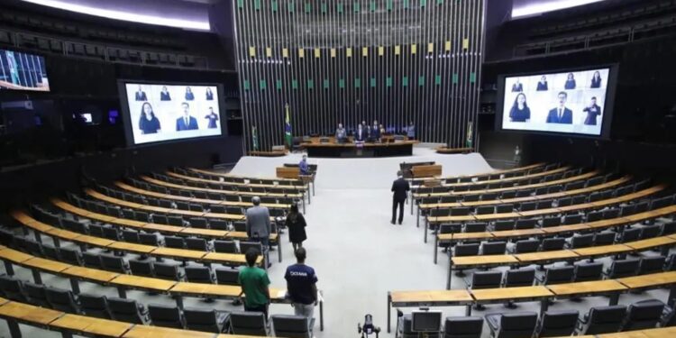 Festa junina adia debate de responsabilidade estatal contra escravidão e racismo na Câmara