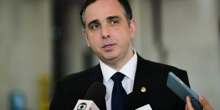 PEC das Praias “não será pautada da noite para o dia”, diz Pacheco