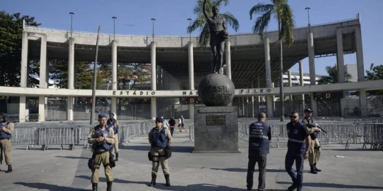 Vereadores devem votar hoje projeto que permite uso de armas pela Guarda Municipal do Rio