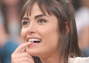 Maria Casadevall relembra romances heteronormativos após se assumir lésbica Globo/Zé