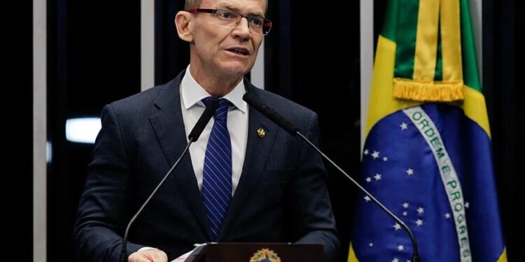 Corretor de imóveis que fez ataques ao senador Contarato é condenado a pagar R$ 28 mil