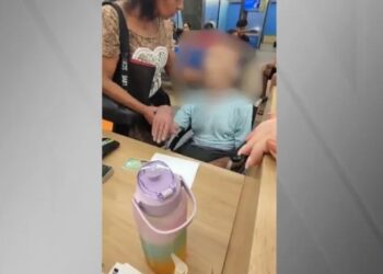 Mulher leva morto em cadeira de rodas ao banco e tenta sacar empréstimo de R$ 17 mil no RJ

Crédito: Reprodução