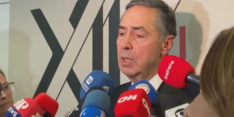 Barroso diz que Lula tem “liberdade de expressão” e que STF “cumpre o papel que lhe cabe”