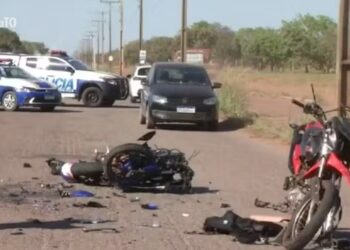 Acidente aconteceu na avenida Teotônio Segurado — Foto: Reprodução/TV Anhanguera