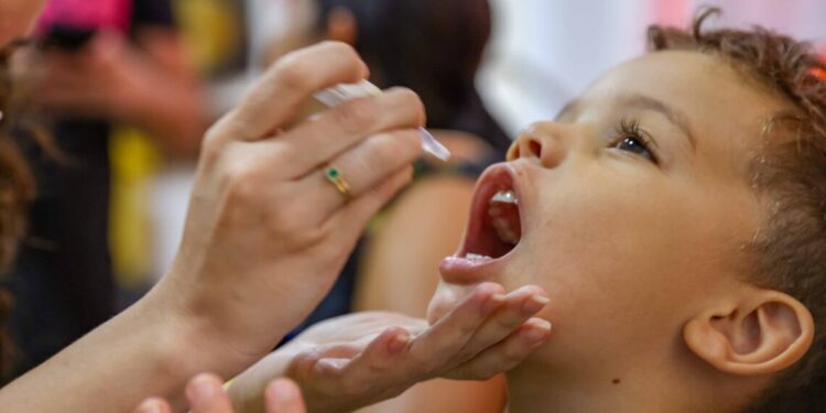 Semus encerra campanha de vacinação contra a pólio neste sábado, 29 