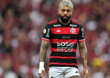 Gabigol durante partida contra o Corinthians pelo Campeonato Brasileiro
Thiago Ribeiro/AGIF/Estadão Conteúdo