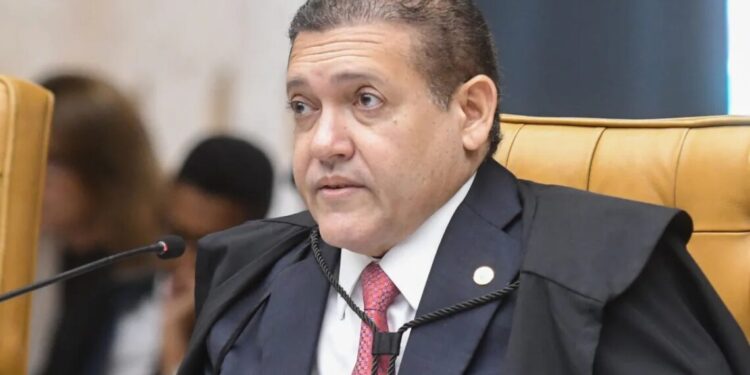 Nunes Marques interrompe julgamento de norma que dificulta aborto em casos de estupro