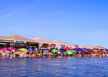 Áreas de banho demarcadas e atuação dos bombeiros militares e guarda-vidas civis contribuem para um período de poucas ocorrências